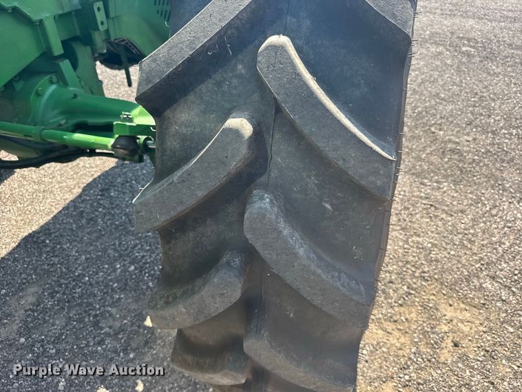 image for item DY3268 2007 John Deere 8130 MFWD tractor