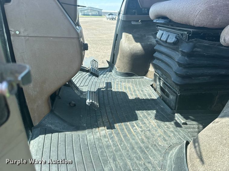 image for item DY3273 John Deere 8330 MFWD tractor