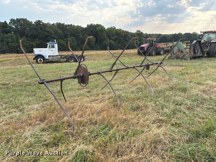 image for item DZ4757 Kelderman corn head reel