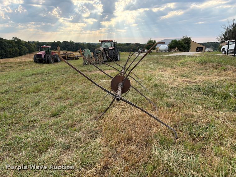 image for item DZ4757 Kelderman corn head reel