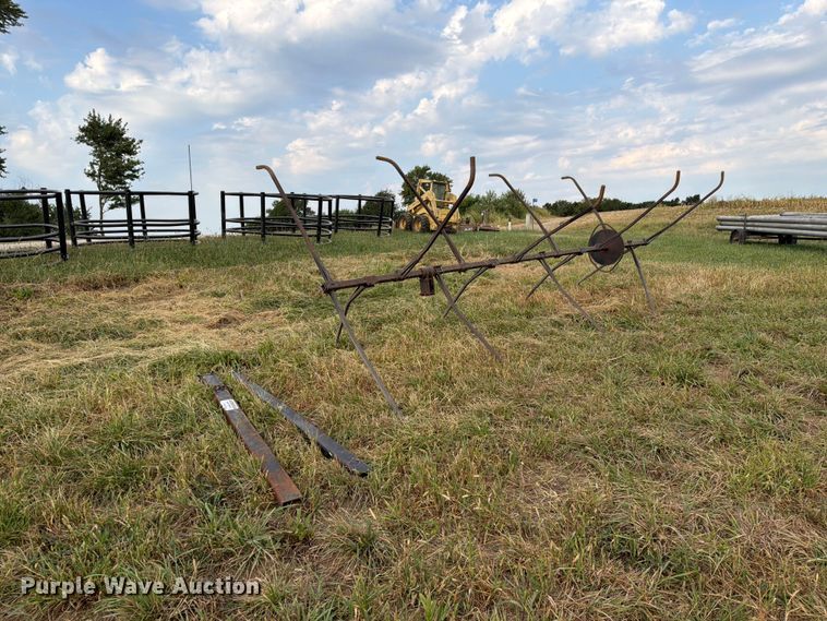 image for item DZ4757 Kelderman corn head reel