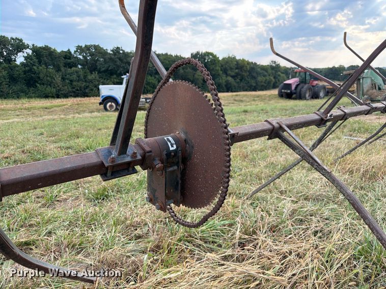 image for item DZ4757 Kelderman corn head reel