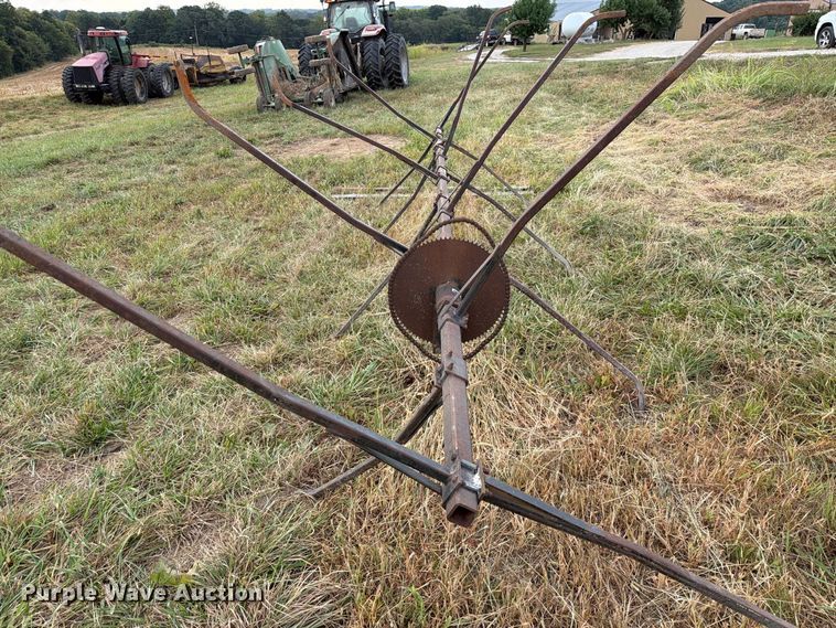 image for item DZ4757 Kelderman corn head reel