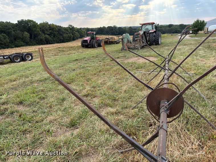 image for item DZ4757 Kelderman corn head reel