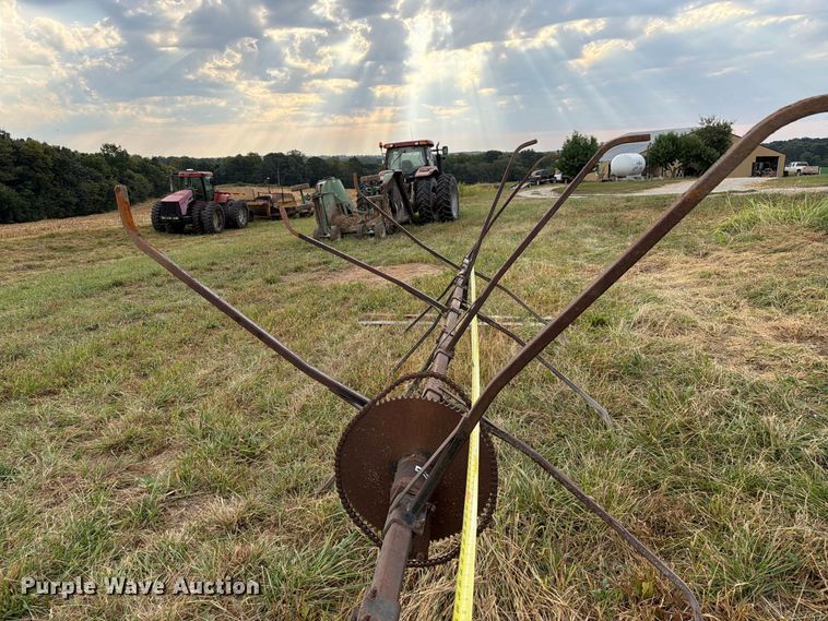 image for item DZ4757 Kelderman corn head reel