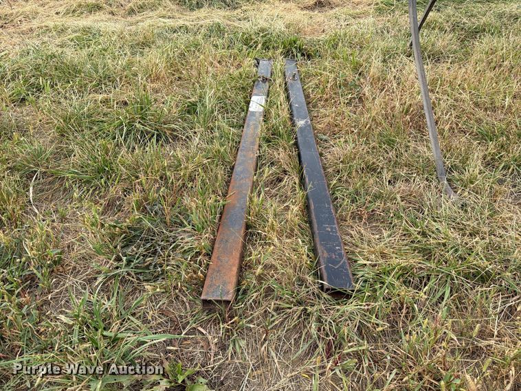 image for item DZ4757 Kelderman corn head reel