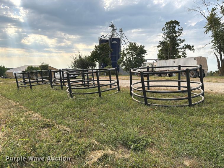 image for item DZ4761 (5) Century poly bale feeders