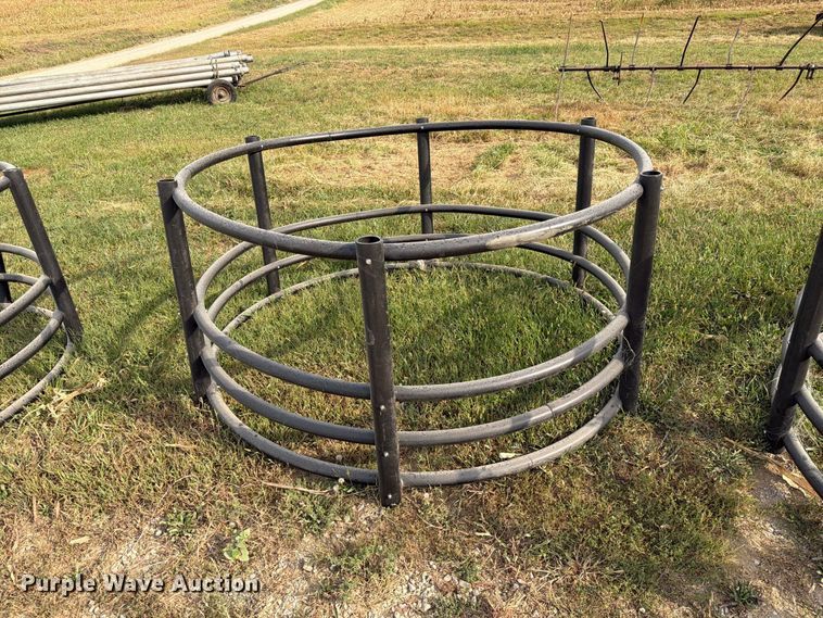 image for item DZ4761 (5) Century poly bale feeders