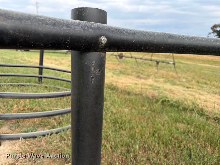 image for item DZ4761 (5) Century poly bale feeders