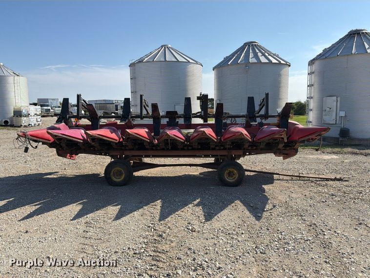 image for item DZ4840 2001 Case IH 2208 30 corn head