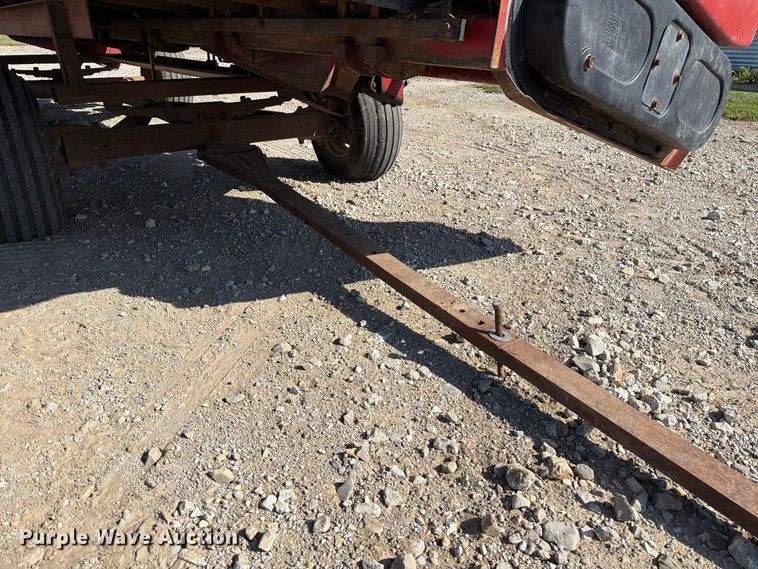image for item DZ4840 2001 Case IH 2208 30 corn head