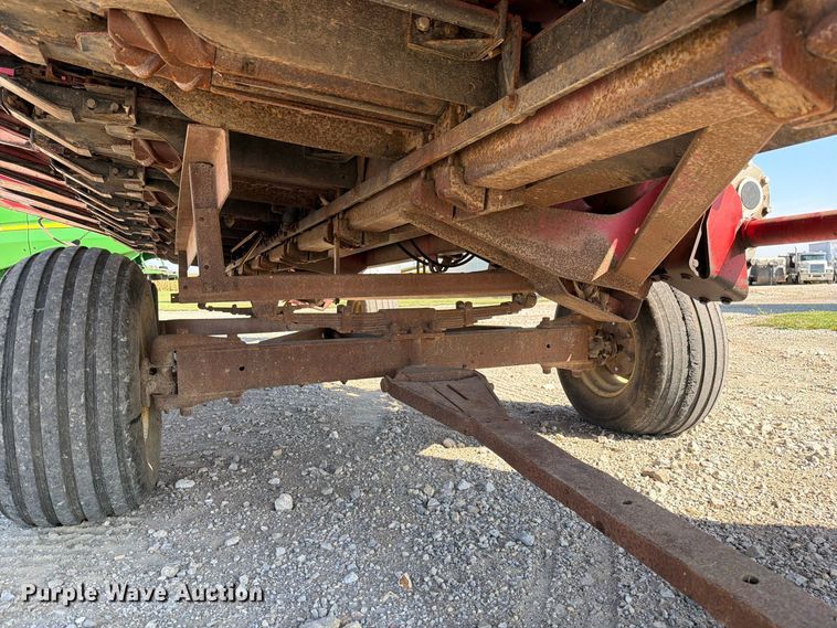 image for item DZ4840 2001 Case IH 2208 30 corn head