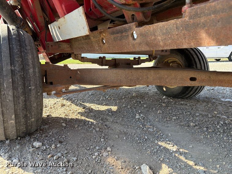 image for item DZ4840 2001 Case IH 2208 30 corn head