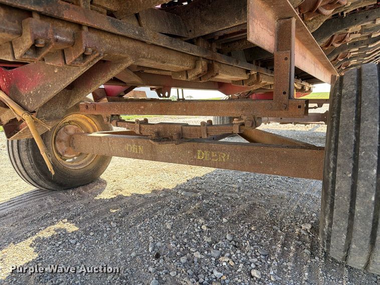 image for item DZ4840 2001 Case IH 2208 30 corn head