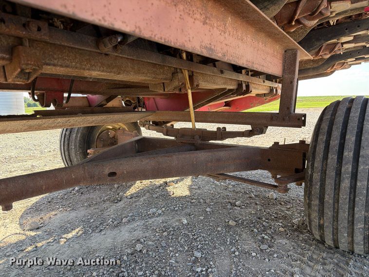 image for item DZ4840 2001 Case IH 2208 30 corn head