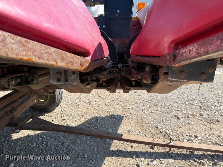 image for item DZ4840 2001 Case IH 2208 30 corn head