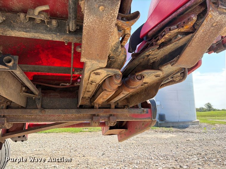image for item DZ4840 2001 Case IH 2208 30 corn head