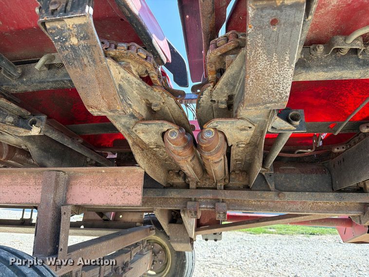 image for item DZ4840 2001 Case IH 2208 30 corn head