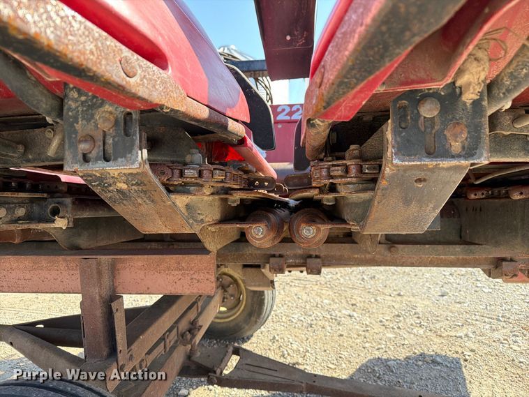 image for item DZ4840 2001 Case IH 2208 30 corn head