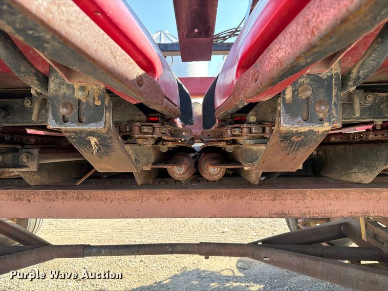 image for item DZ4840 2001 Case IH 2208 30 corn head