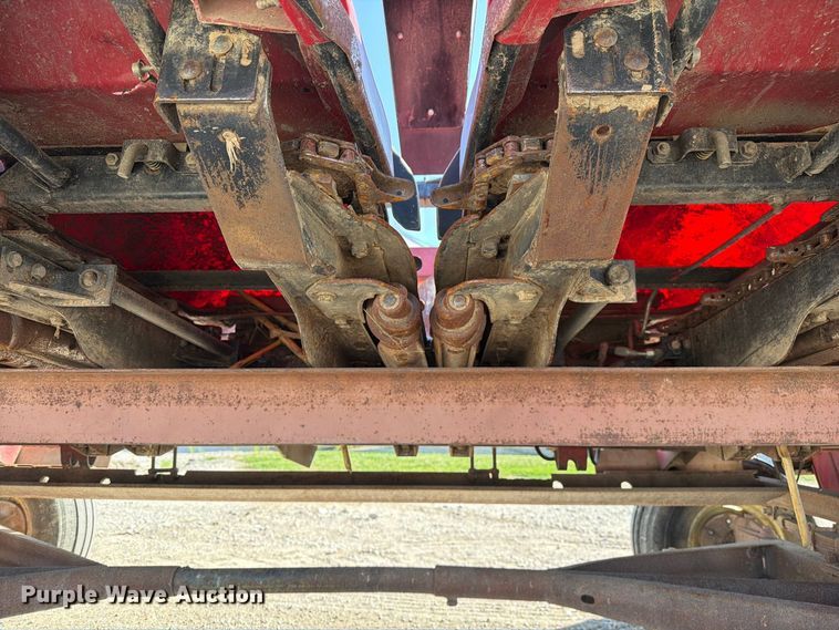 image for item DZ4840 2001 Case IH 2208 30 corn head