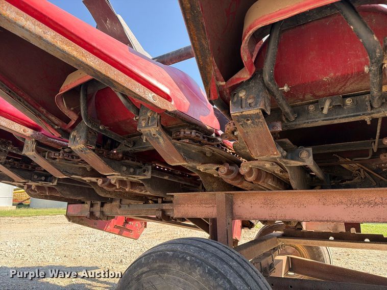 image for item DZ4840 2001 Case IH 2208 30 corn head