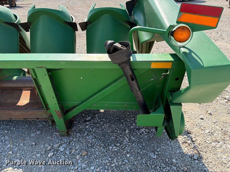 image for item DZ4841 John Deere 693 corn head
