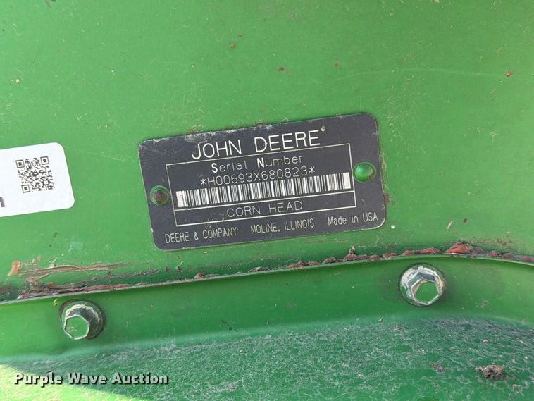 image for item DZ4841 John Deere 693 corn head