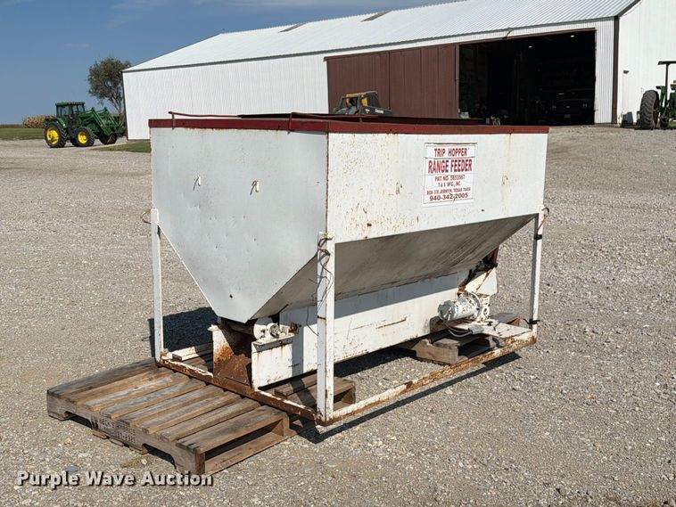 image for item DZ4842 T&S Trip Hopper P-846 range feeder