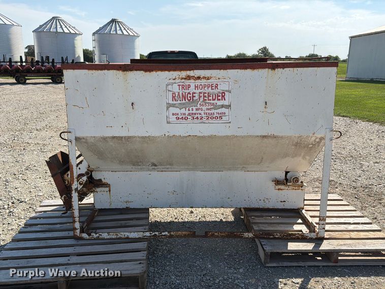 image for item DZ4842 T&S Trip Hopper P-846 range feeder