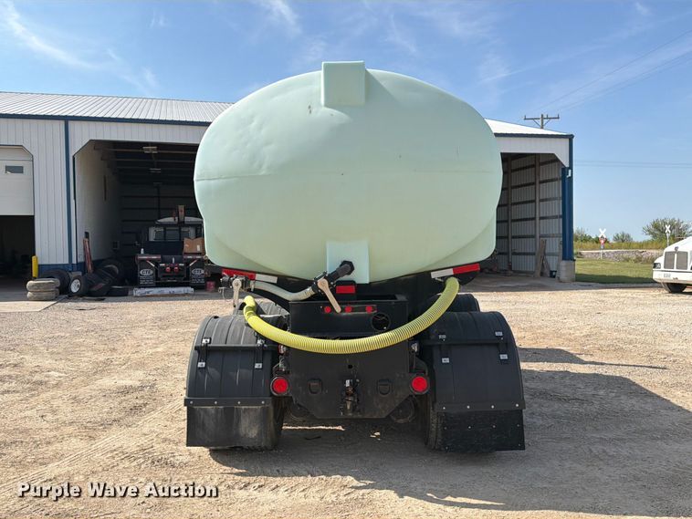 image for item DZ4847 1984 International Harvester Transtar 4300 liquid fertilizer truck