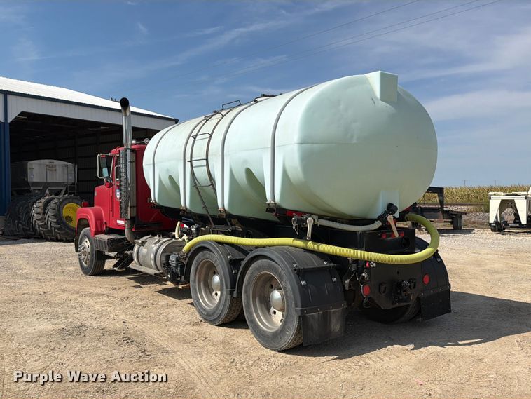 image for item DZ4847 1984 International Harvester Transtar 4300 liquid fertilizer truck