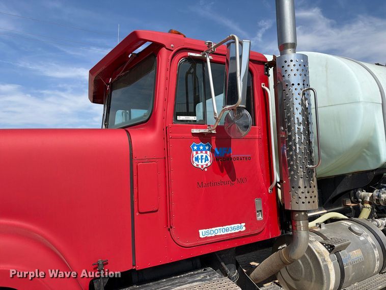 image for item DZ4847 1984 International Harvester Transtar 4300 liquid fertilizer truck