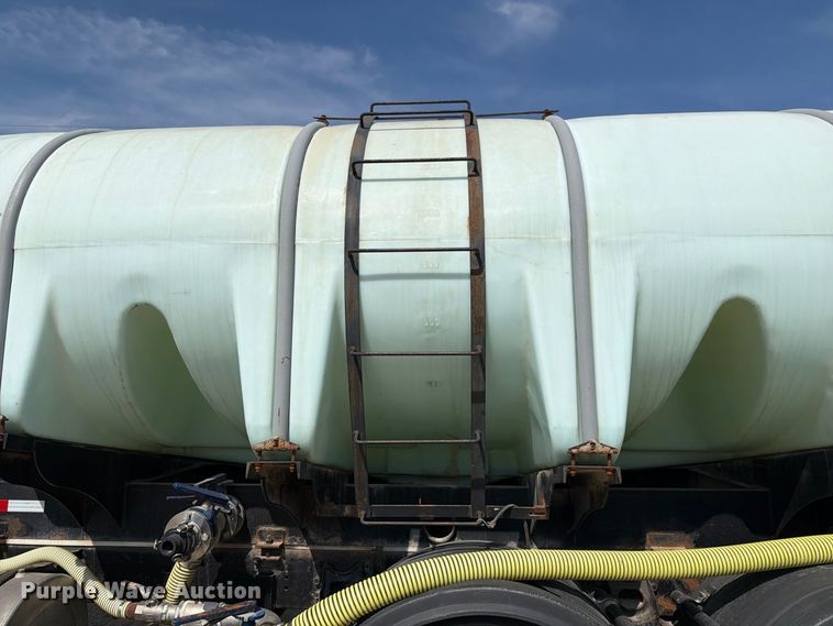image for item DZ4847 1984 International Harvester Transtar 4300 liquid fertilizer truck