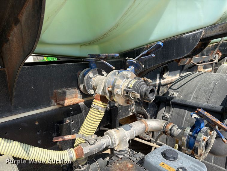 image for item DZ4847 1984 International Harvester Transtar 4300 liquid fertilizer truck