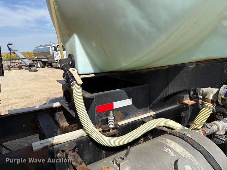 image for item DZ4847 1984 International Harvester Transtar 4300 liquid fertilizer truck