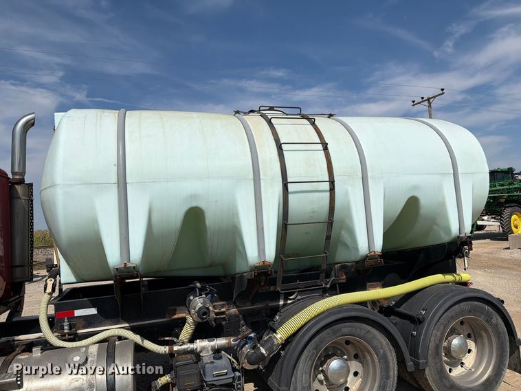 image for item DZ4847 1984 International Harvester Transtar 4300 liquid fertilizer truck