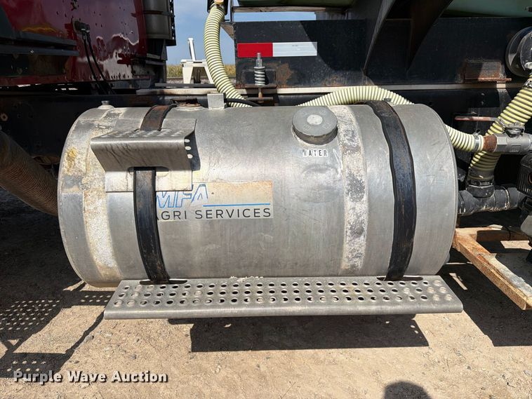image for item DZ4847 1984 International Harvester Transtar 4300 liquid fertilizer truck