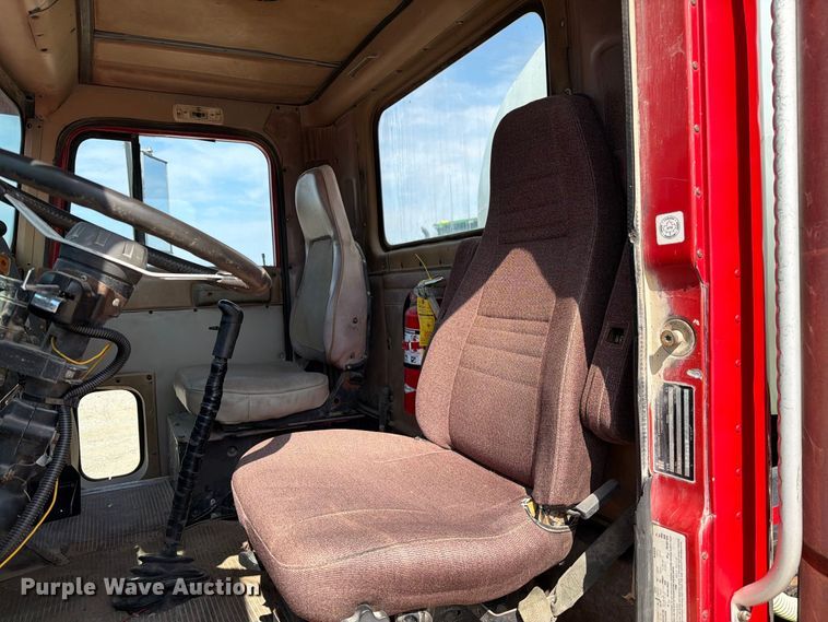 image for item DZ4847 1984 International Harvester Transtar 4300 liquid fertilizer truck