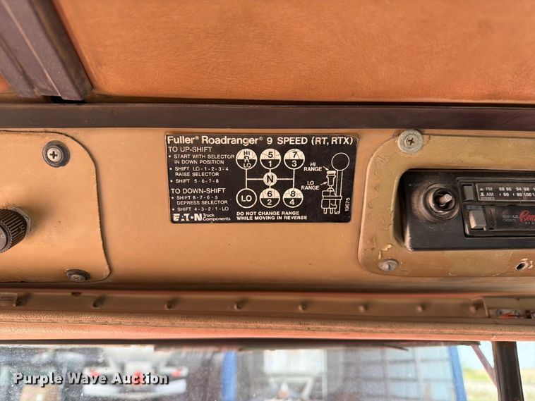 image for item DZ4847 1984 International Harvester Transtar 4300 liquid fertilizer truck