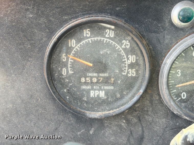 image for item DZ4847 1984 International Harvester Transtar 4300 liquid fertilizer truck