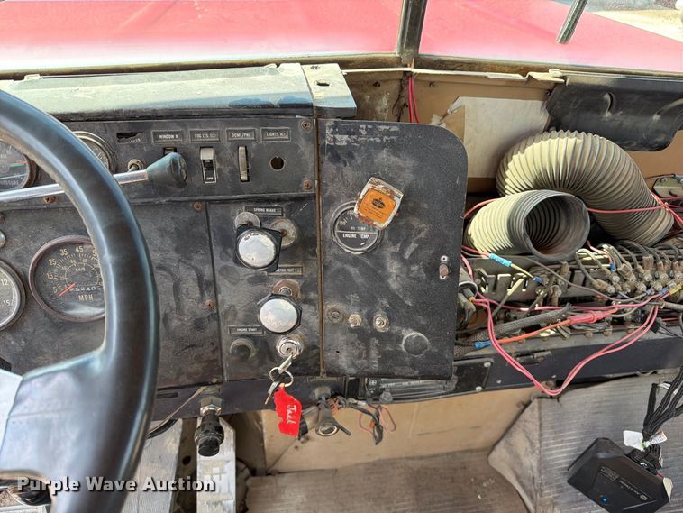 image for item DZ4847 1984 International Harvester Transtar 4300 liquid fertilizer truck