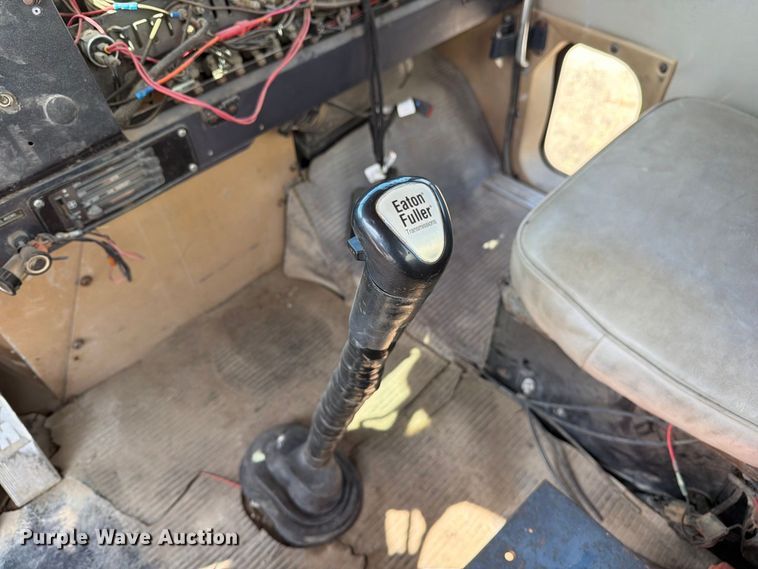 image for item DZ4847 1984 International Harvester Transtar 4300 liquid fertilizer truck