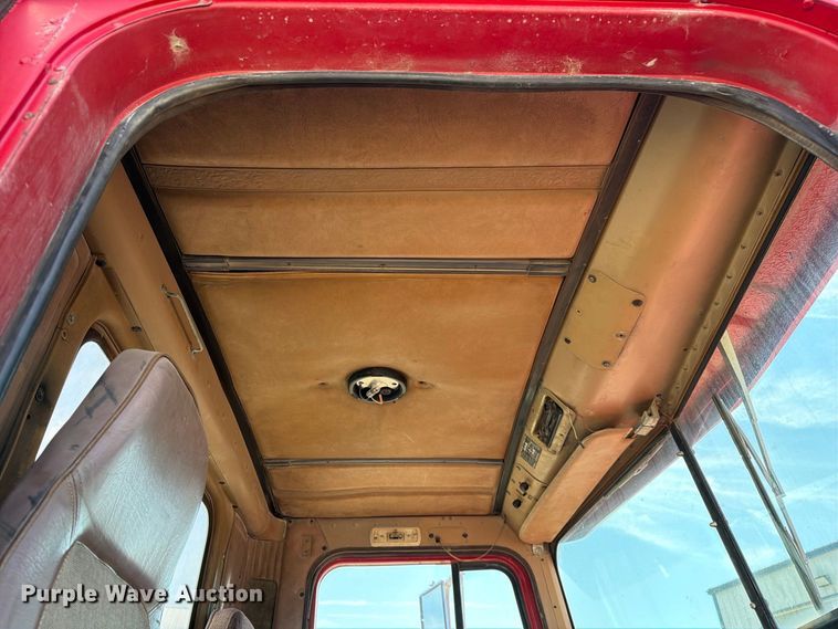 image for item DZ4847 1984 International Harvester Transtar 4300 liquid fertilizer truck