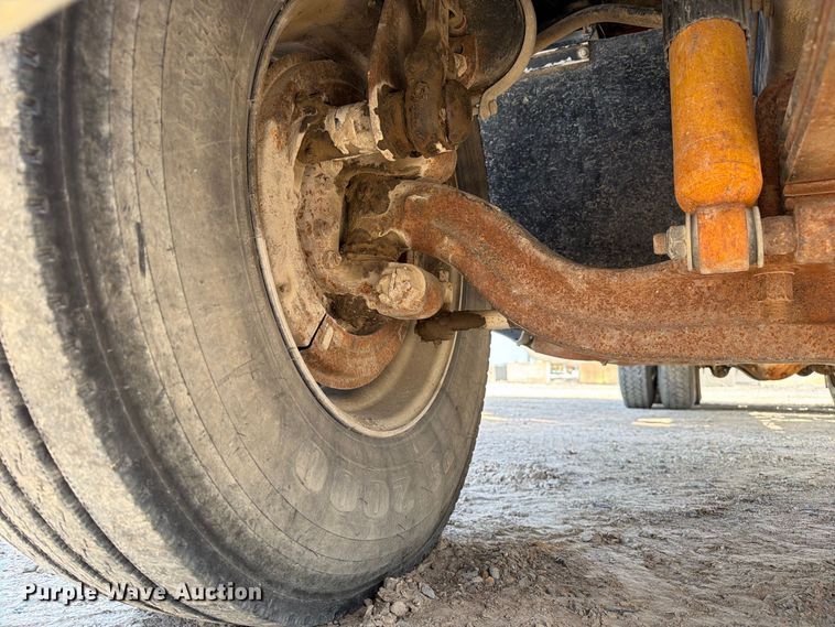 image for item DZ4847 1984 International Harvester Transtar 4300 liquid fertilizer truck