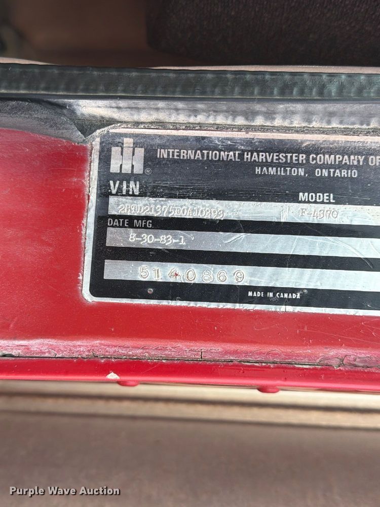 image for item DZ4847 1984 International Harvester Transtar 4300 liquid fertilizer truck