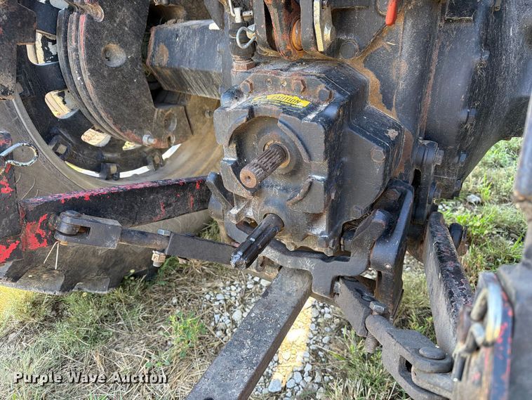 image for item DZ4883 1981 International Harvester 3688 tractor