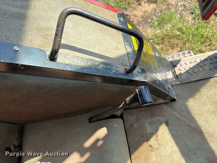 image for item DZ4883 1981 International Harvester 3688 tractor