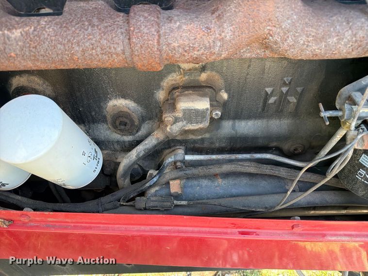 image for item DZ4883 1981 International Harvester 3688 tractor