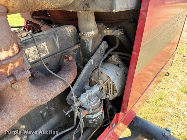 image for item DZ4883 1981 International Harvester 3688 tractor